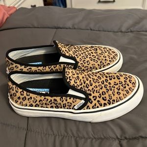 Womens size 8 vans. Cheetah